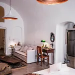 Castellana Cycladic House *