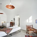 Castellana Cycladic House *
