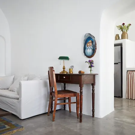 Castellana Cycladic House Pyrgos Kallistis