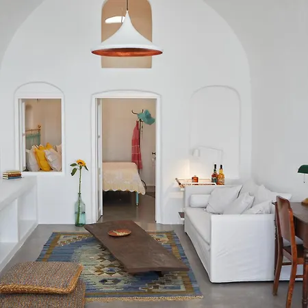 Castellana Cycladic House Pyrgos Kallistis