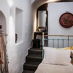 Castellana Cycladic House Pírgosz
