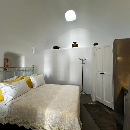 Castellana Cycladic House בית נופש